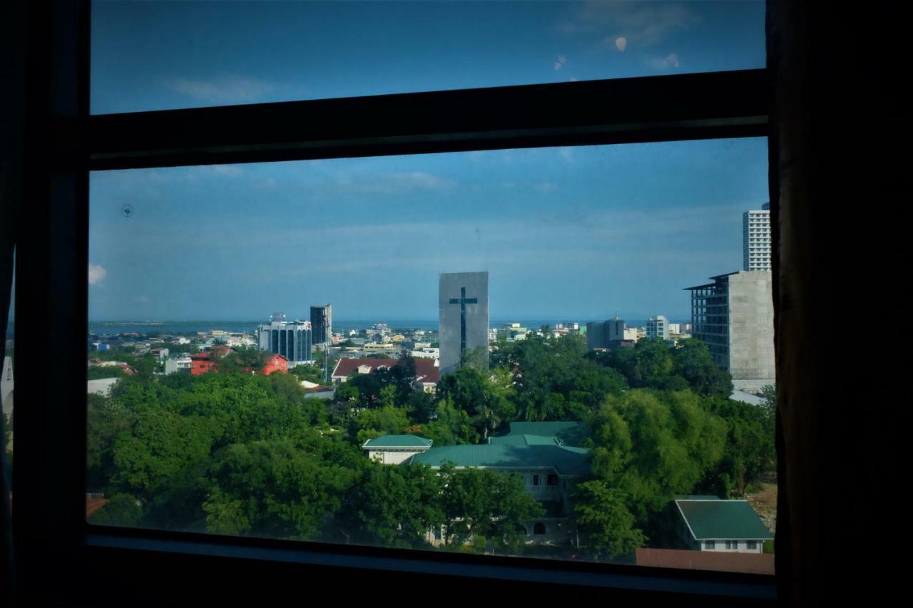 Horizons 101 - Panoramic View By St. Therese Cebu Extérieur photo