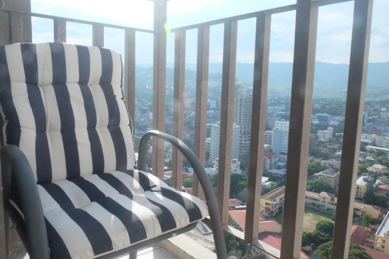 Horizons 101 - Panoramic View By St. Therese Cebu Extérieur photo